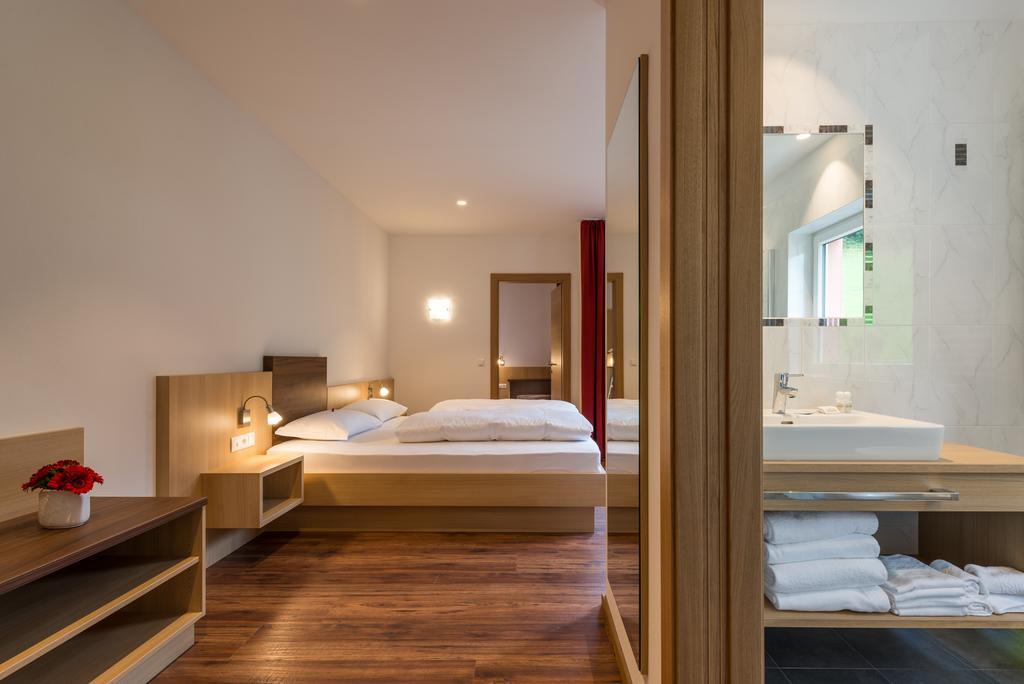 Alpin Hotel Gudrun Colle Isarco Room photo